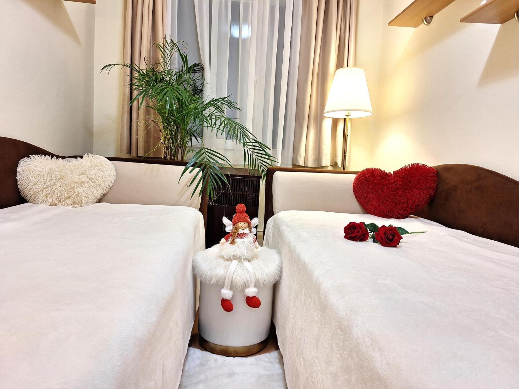 Albina Apartman Еґер Екстер'єр фото