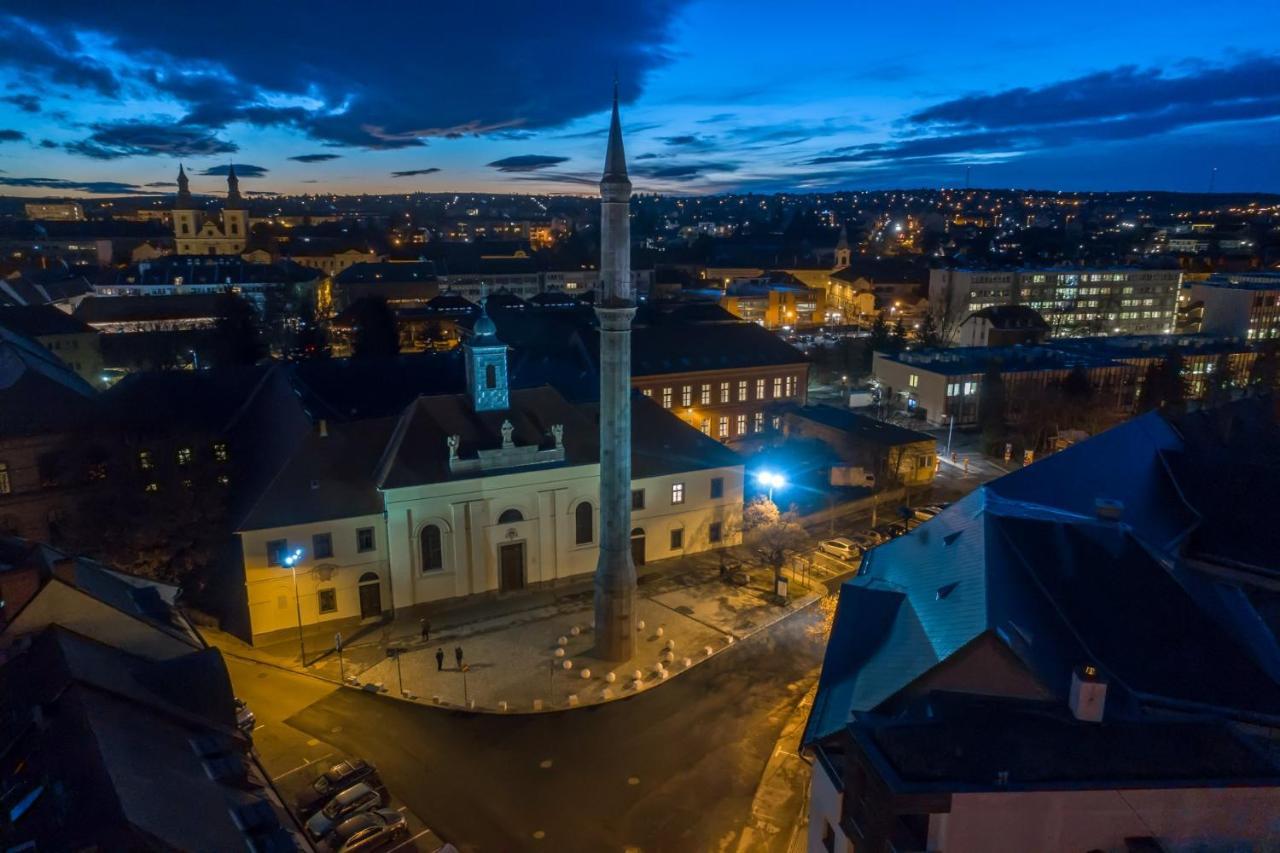 Albina Apartman Еґер Екстер'єр фото